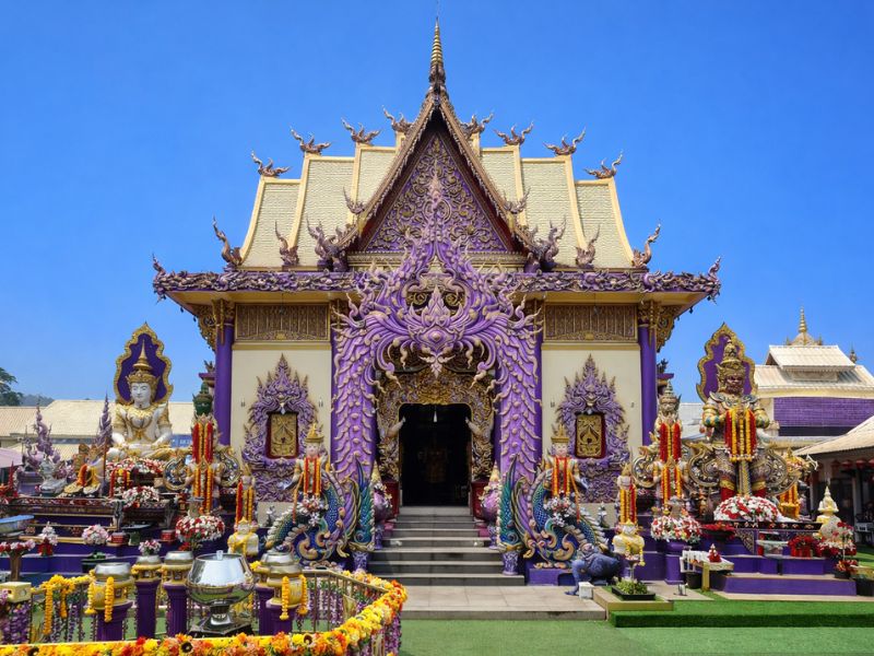 Chiang Rai Day Tour: Golden Triangle & Long Neck Karen Village