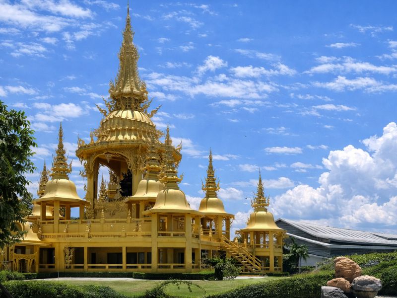 Chiang Mai to Chiang Rai Day Tour – Temples, Golden Triangle & Boat Ride
