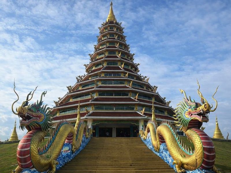 Chiang Mai to Chiang Rai Day Tour – Temples, Hot Springs & Lalitta Cafe